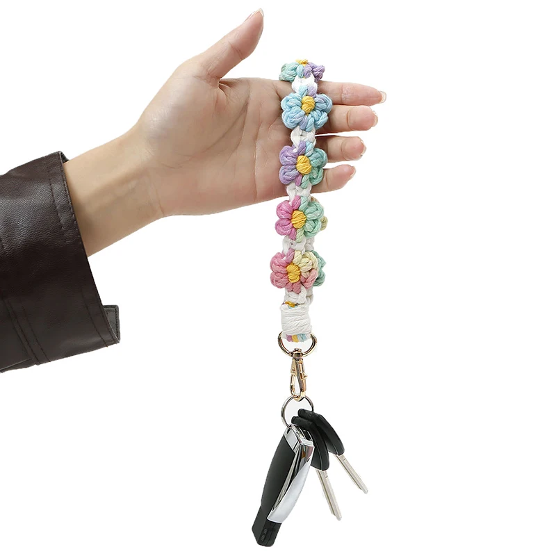 Gänseblümchen Blume handgemachte Auto Anhänger Bearbeitung gewebte Handgelenk Lanyard Armband Schlüssel ring böhmische Quaste Regenbogen Autozubehör