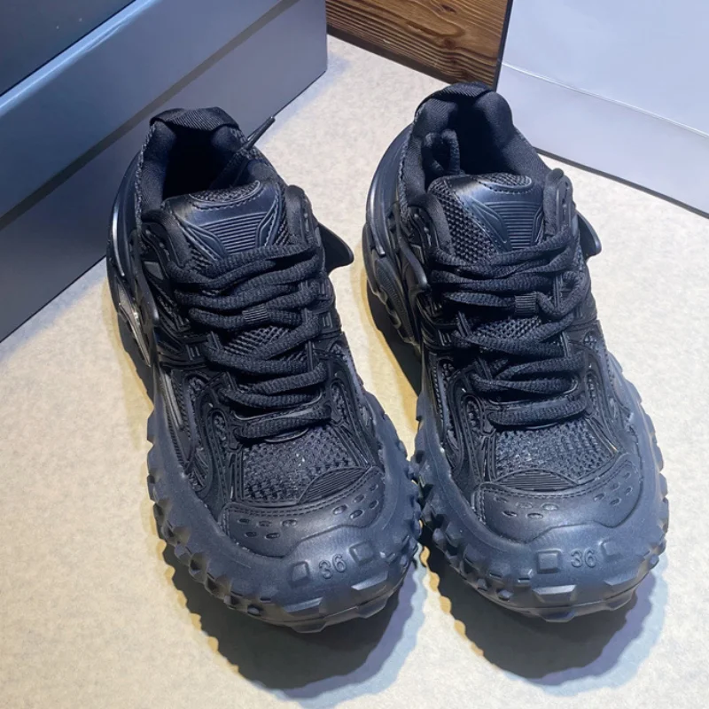 

Brand Chunky Mesh Athletic Shoes Round Toe Lace-up Outdoor Casual Breathable Unisex Chunky Sneakers Couple Plus Size Tire Shoes