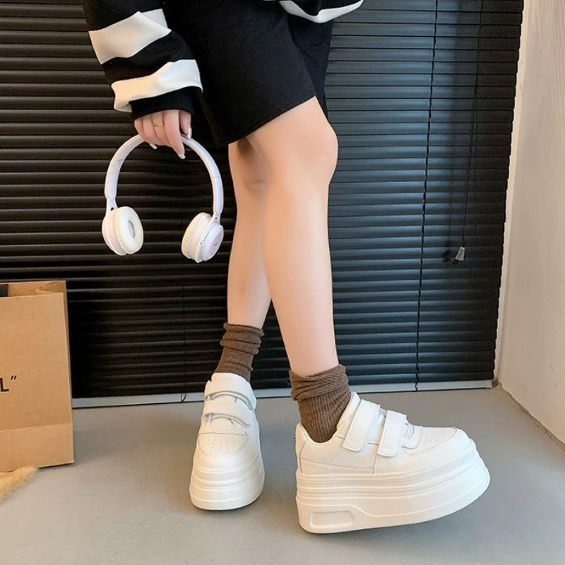Petite Friendly Women's 2025 New Arrival Velcro Platform Sole White Sneakers Height Increase 7cm Versatile Casual