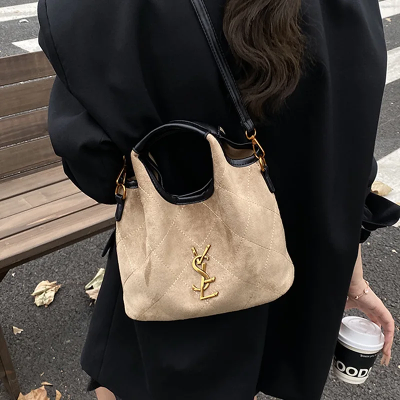 

Женская сумка-ведро с буквенным принтом, матовая отделка, сумка через плечо, большая вместительная сумка с цветными блоками, уникальный дизайнерский кошелек