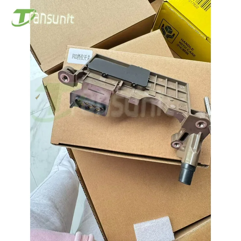 6HP21 6HP26 6HP28  0260550027  Transmission Control Unit Speed Sensor Assembly of Automatic Fit For BMW 07-12  6058007084 60580