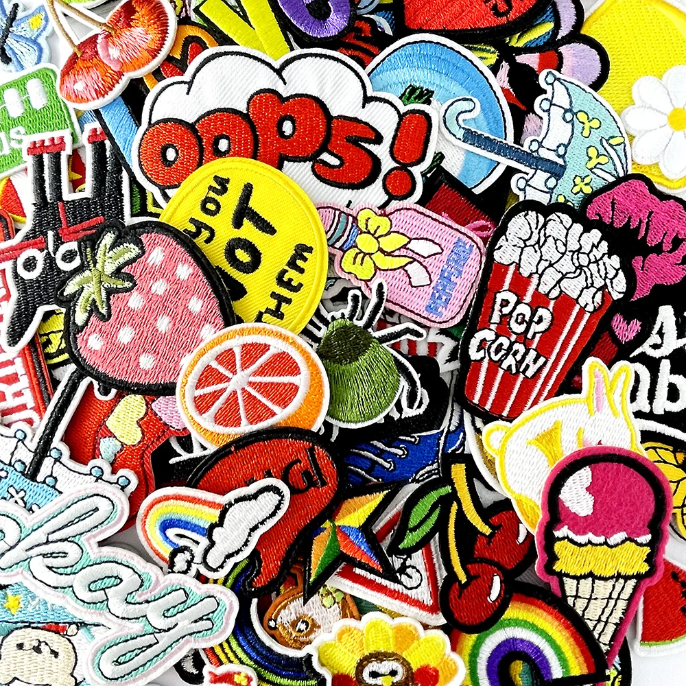 100pcs Random Mix Cartoon Girl Patch for Clothing Fabric Sewing Appliques Badge Iron on Patches for Clothes Decoration Apparel