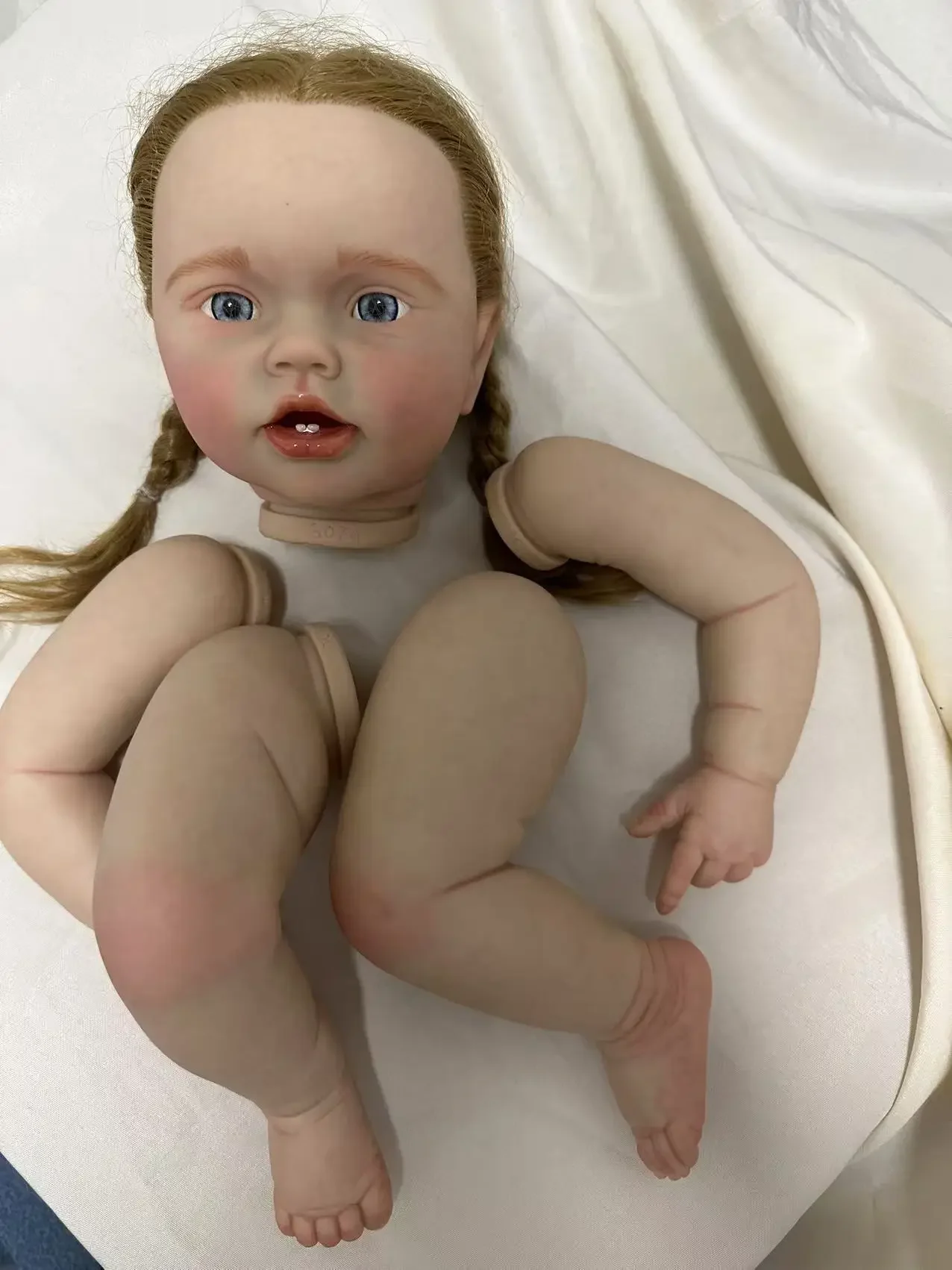 Customized Limited Supply 24inch Reborn Baby Lottie With Hand-Rooted Hair DIY Part Painted Kit With Cloth Body