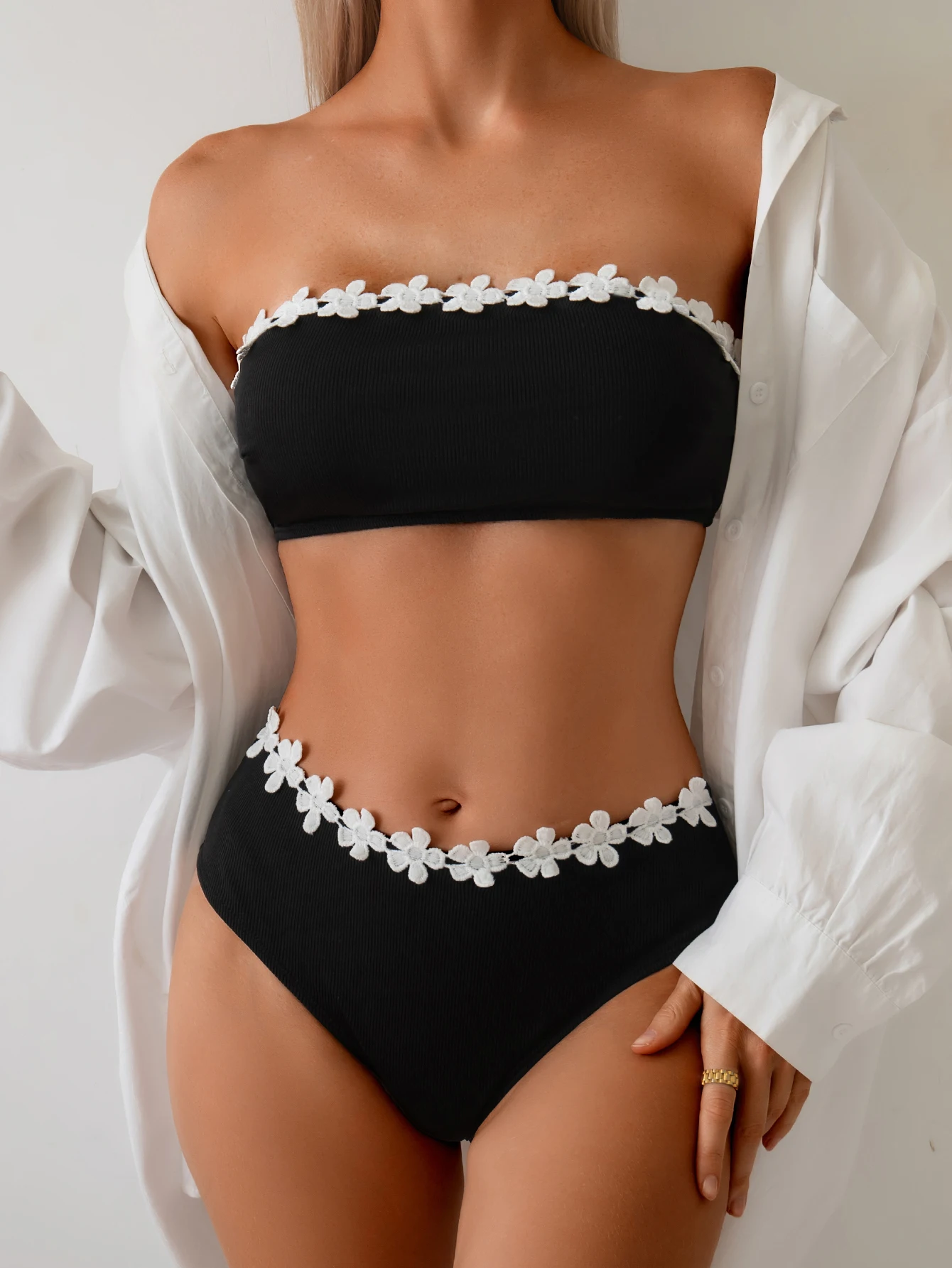 Einfarbige Damen-Bademode mit Blumenbesatz, Bikini mit abnehmbarem Schultergurt, Neckholder-Badeanzug, weibliche Sommer-Schwimm- und Strandkleidung