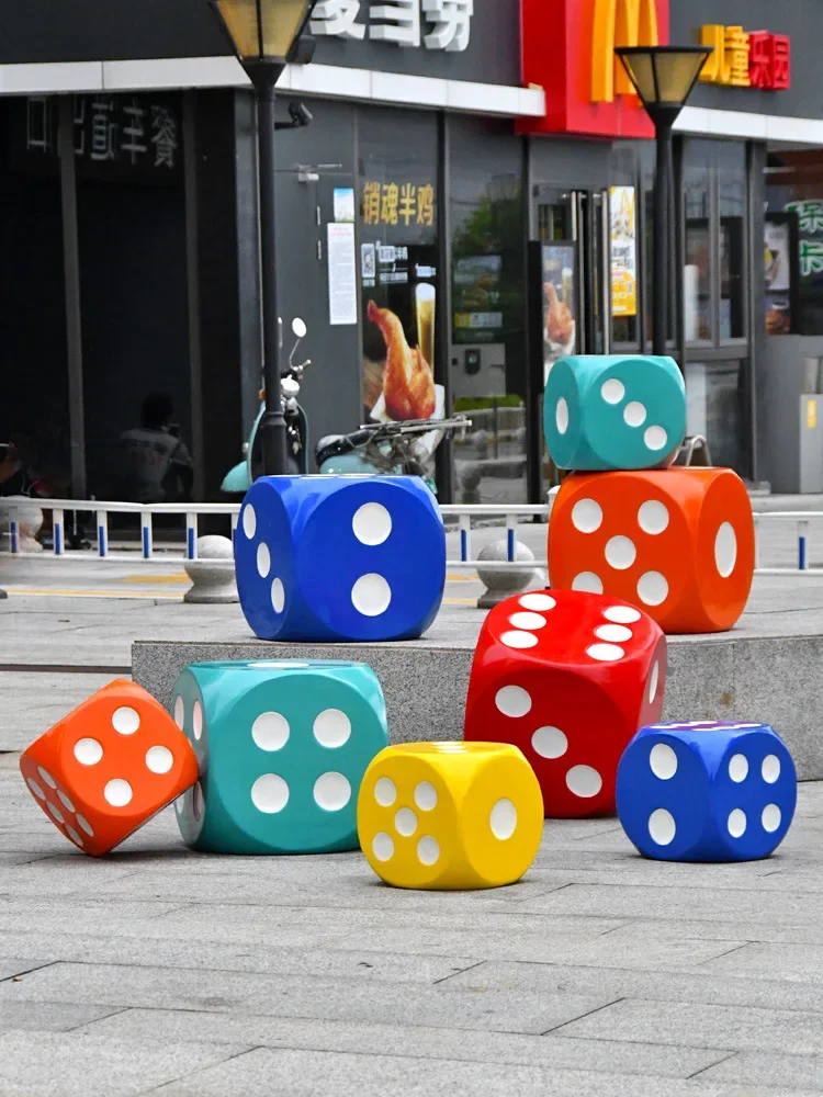 Outdoor simulation dice sculpture real estate shopping mall festival layout activity props ornament cartoon dice ornament