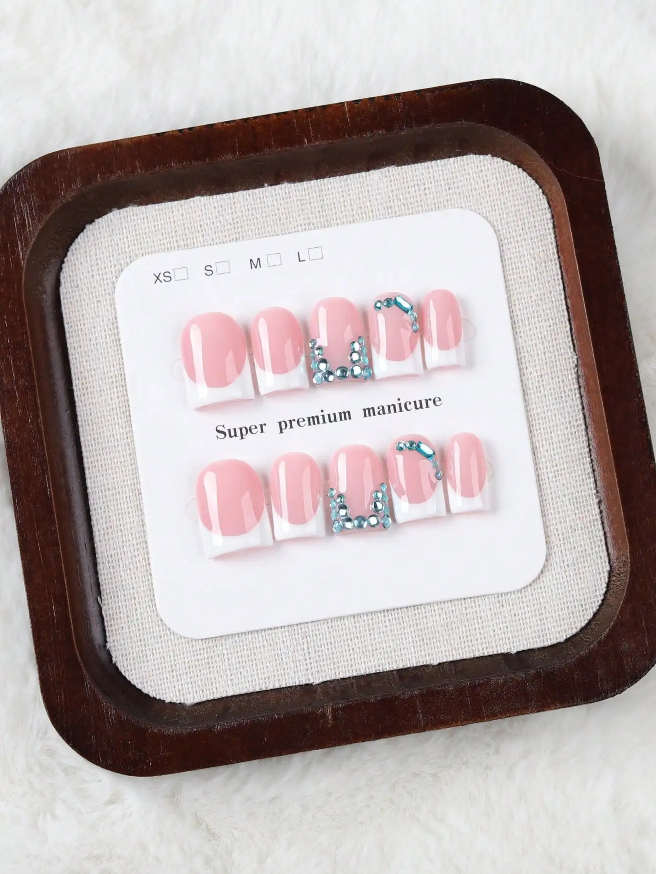 10 Pieces of Short Rectangular Handmade Nails with a Gentle and Fresh French Style, Clean Nude Pink Base Color with White French Edges, Delicate Blue Rhinestone Embellishments, High-Quality Texture, Jelly Glue for Repeated Removal, Suitable for Girls' Daily Commuting, Dating, Parties, and Outings