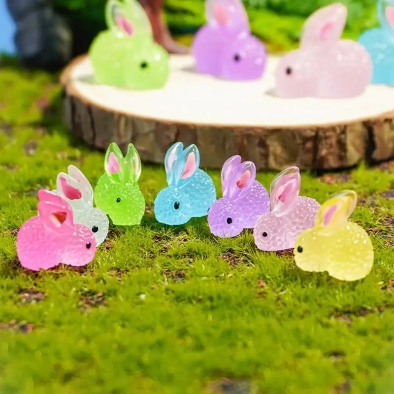 

500pcs миниатюрные смоля кролики светятся в темных кроликах. Фигурки микрос пейзажные аксессуары кукол украшения M68E