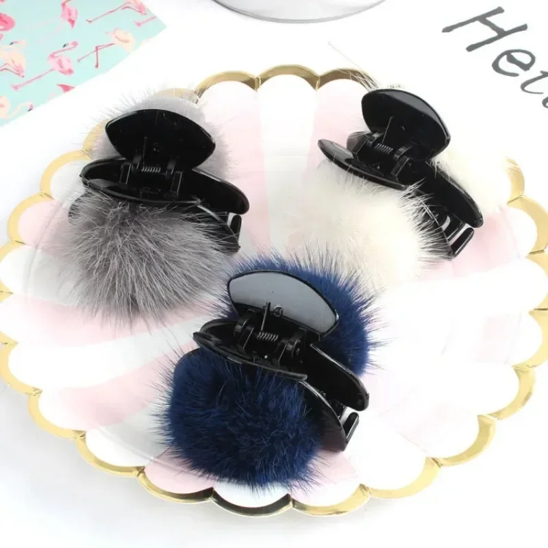 Korean New Cute Hair Claws Mink Faux Fur Plush Hair Claw Hairpin Head Pom Pom Clips Fashion Jewelry Women Girls Hair Accessories