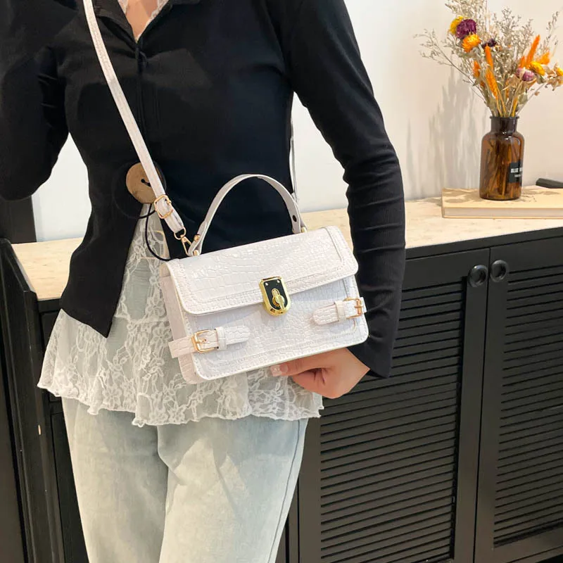 

Квадратная сумка весна-лето 2024, нишевая сумка с верхней ручкой для женщин, модная сумка через плечо, шикарная сумка через плечо