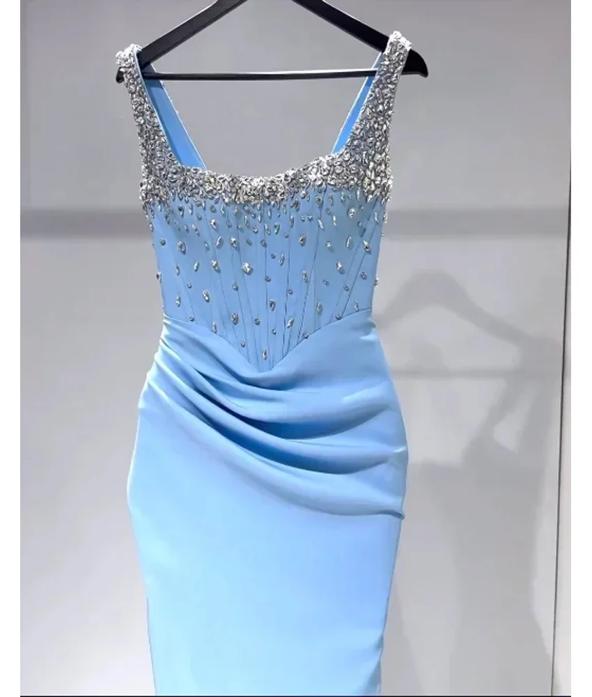 Abito da sera con spalline in cristallo dritto in jersey di lusso personalizzato Abiti da celebrità senza maniche lunghi fino al pavimento di nuova moda
