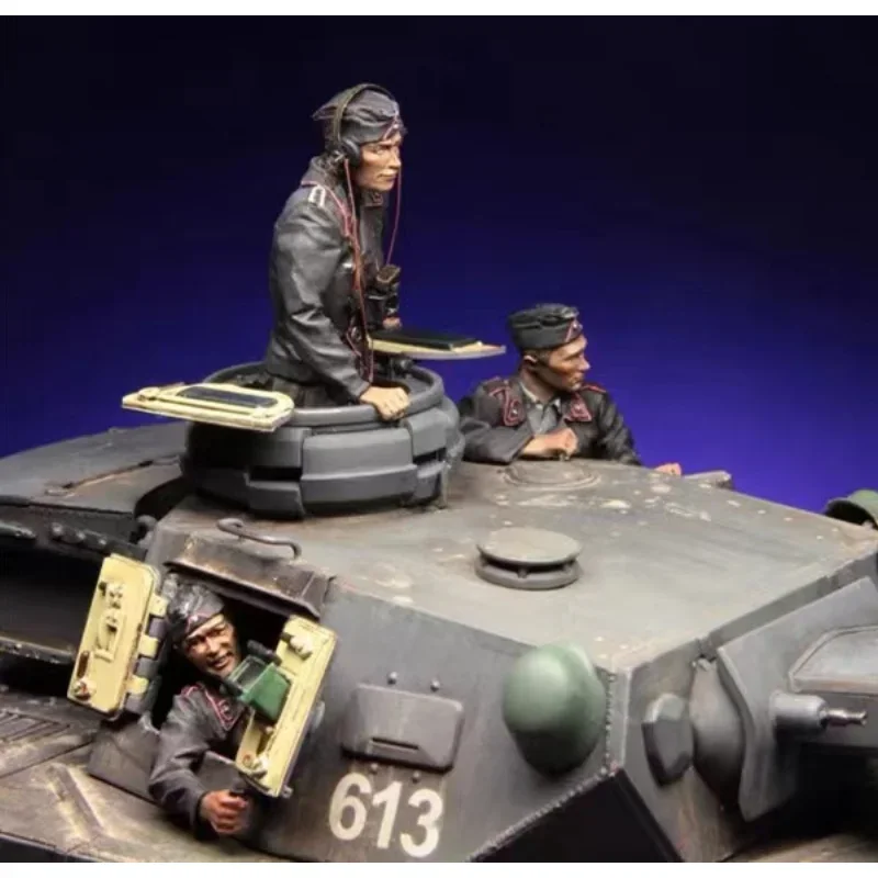 1/35 Resin Model German Crew Three Theme, Unassembled and Colored