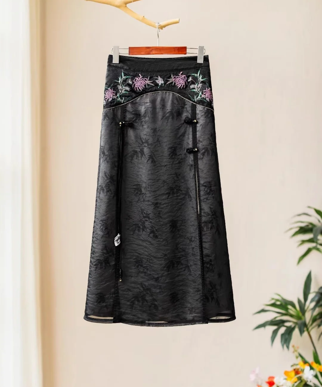 Vintage black skirt 100% Acetate national style embroidered skirt elastic waist slit A-line skirt original lace long skirt