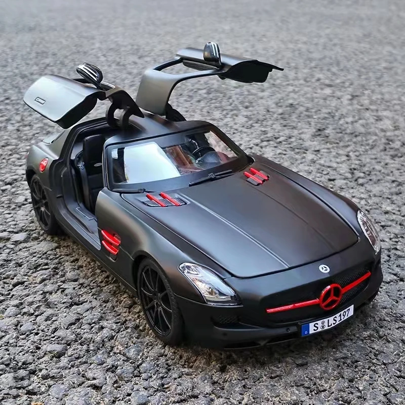 Maisto 1:18 Mercedes Benz SLS AMG Alloy Sports Car Model Diecast Metal Toy Vehicle Car Model Simulation Collection Children Gift