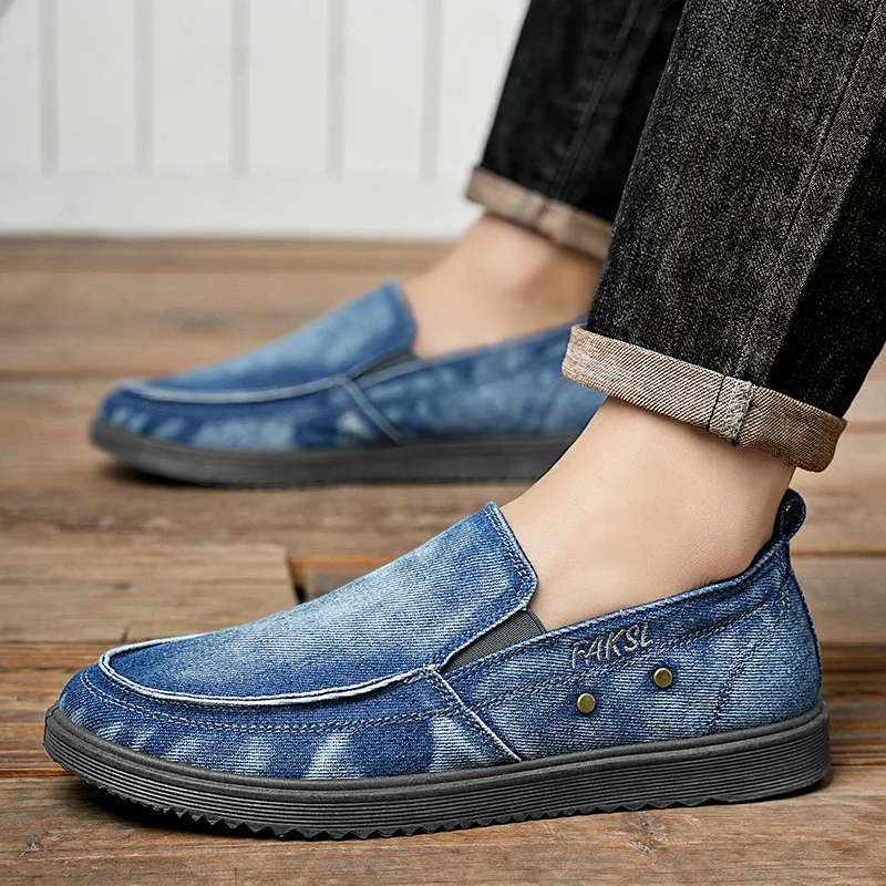

Denim Canvas Shoes for Men Breathable Soft Slip on Casual Shoes Fashion Comfortable Men's Loafers High Quality Men Flat Sneakers