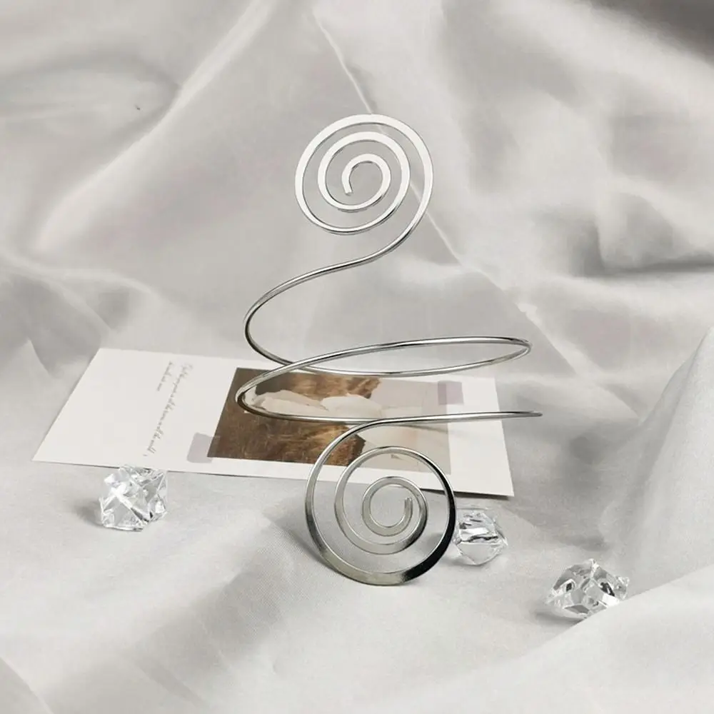Legierungs-Armreif für Damen, Ausgehöhlte Musiknote, Breiter Offener Armreif, Blätter-Handgelenk-Accessoire, Übertriebener Armreif – Detail 3