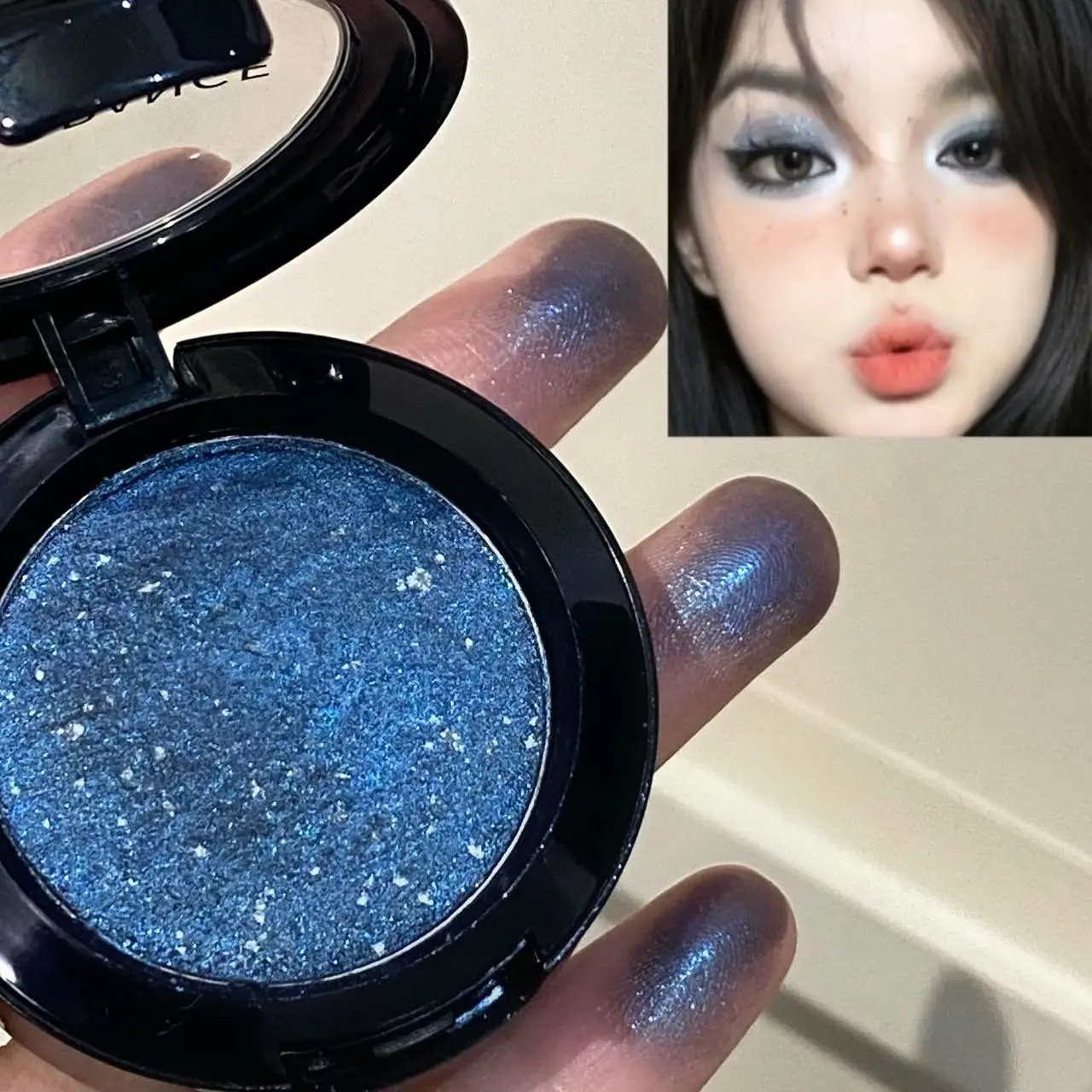 Geräucherte blaue, funkelnde, glänzende Lidschattencreme, einfarbiger Lidschatten, metallischer, violetter, grüner Diamant, aufhellender Glitzer-Highlighter