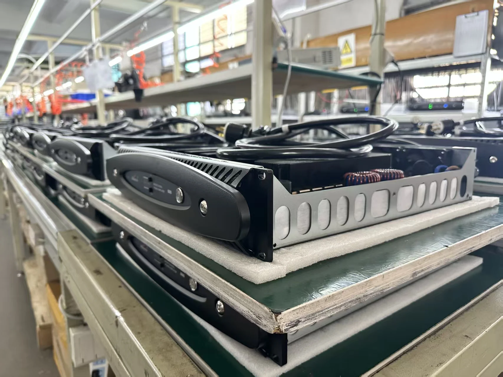 Professional Class D Amplifier  AD80 2 Channel RMS 2x8200W Hi-Fi Digital Power Amplifier With XLR Connectivity Metal