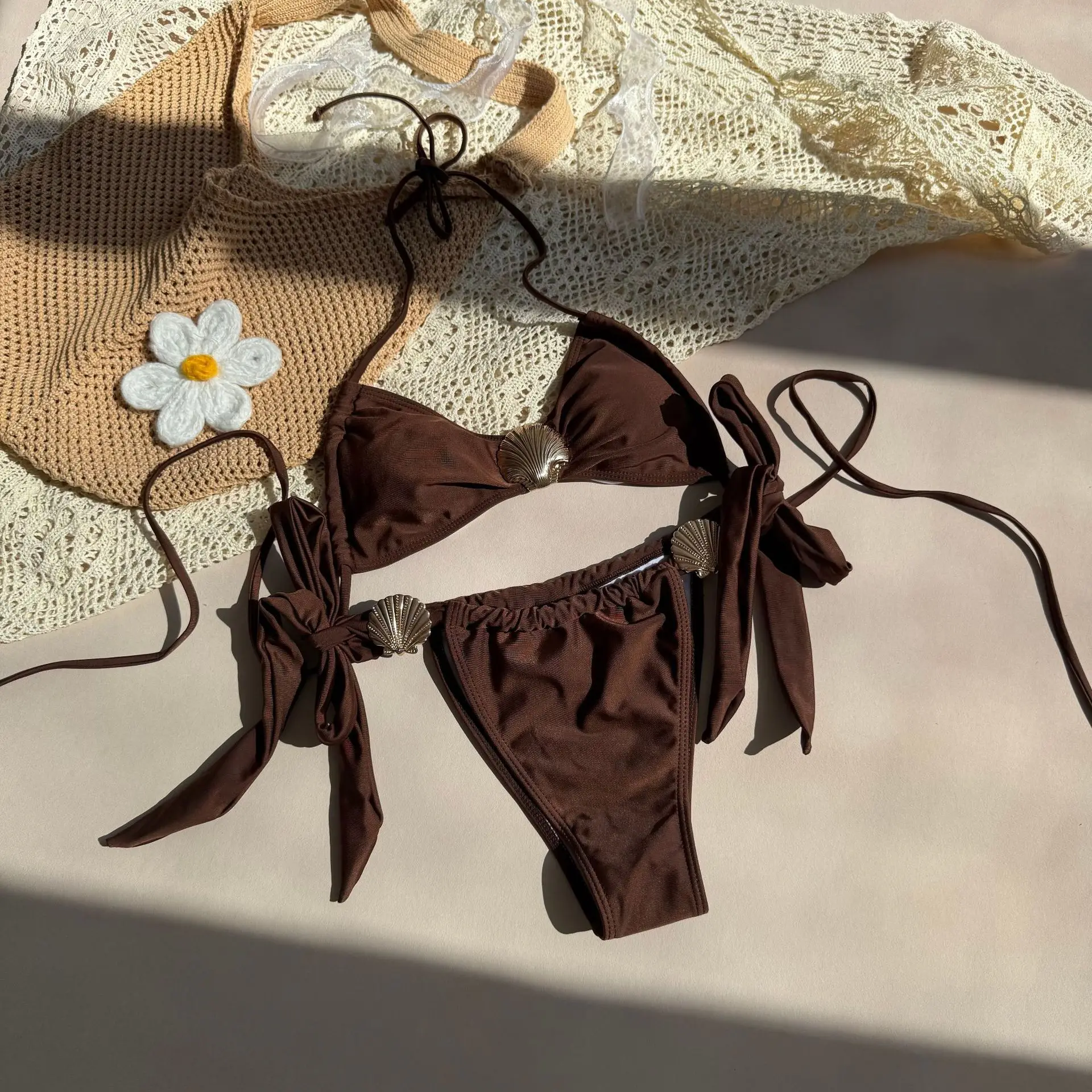 White Solid Halter String Bikini Set with Sexy Metal Shell Decoration for Women 2025 Swimwear Bathing Suit Female Beach Wear