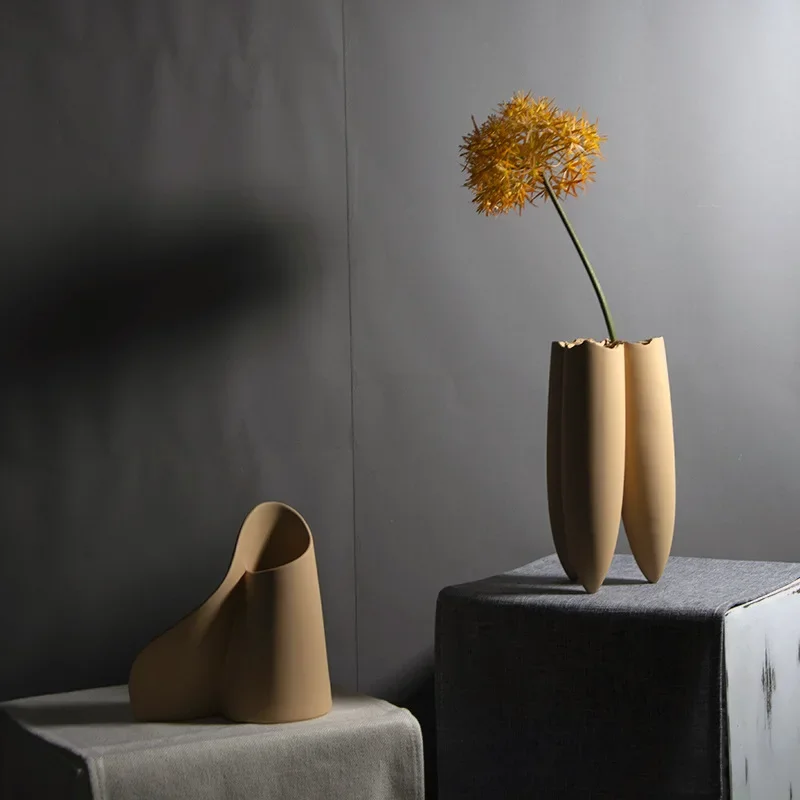 Ceramic Creativity Vase Flower Arrangement Retro Decoration Matte Scroll Flower Vase Home Decoration Accessories New Home Gift