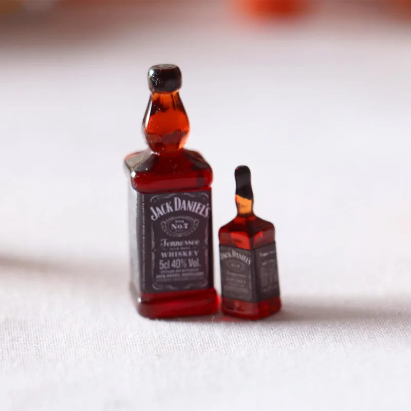 5pcs 1/12 Miniature Mini Whiskey Bottle Wine Drink Bottle Beer Dollhouse Miniature Simulation Toys Decoration Home Decor Models