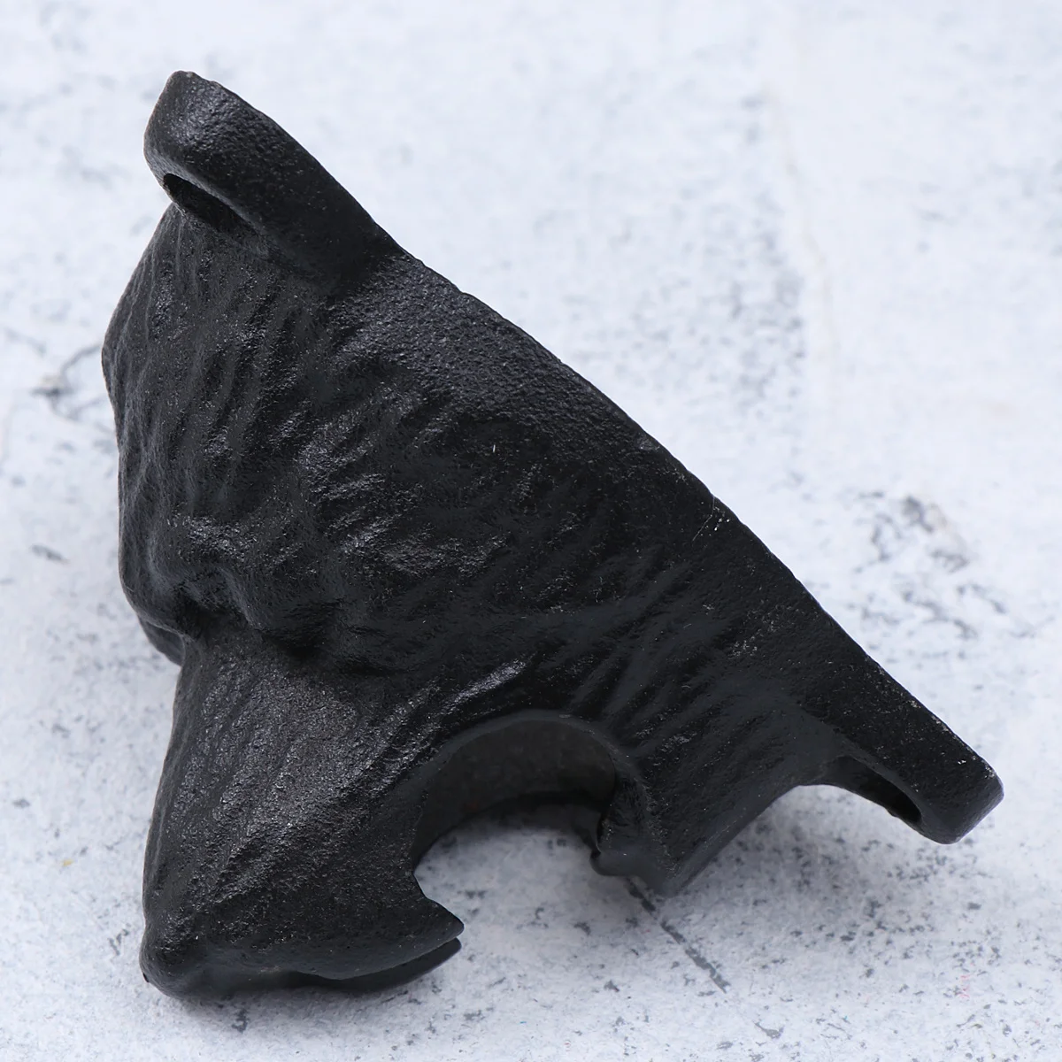 

1Pcs Heavy Duty Cast Iron Bear Head Wall Mounted Bottle Opener Easy to Install Pre Drilled Holes Black