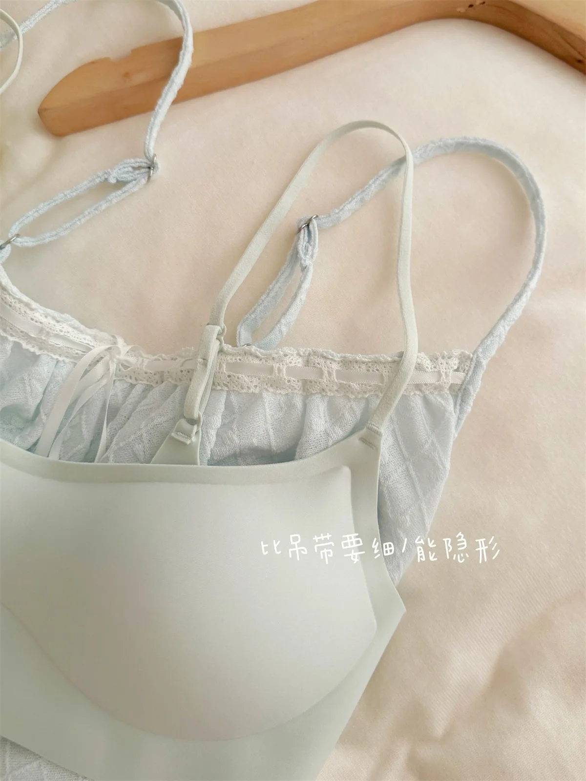 Nahtloser, unsichtbarer, dünner Träger-BH mit tiefem Ausschnitt für Damen – Sommerliche, dünne, formgebende, Anti-Sagging-Unterwäsche – Detail 11