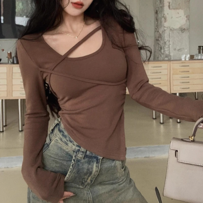 

Square Neck Irregular Sexy Slim Long-sleeved T-shirt Women 2024 Spring New High Street Fashion Pleated All Match Crop Tops