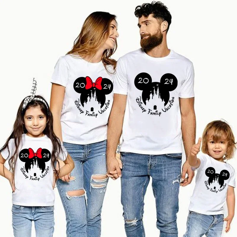 Disney Family Matching Outfits 2024 Disneyland Vacation Trip T-shirts Mickey Minnie Castle Family T shirt Mother Kids Clothes