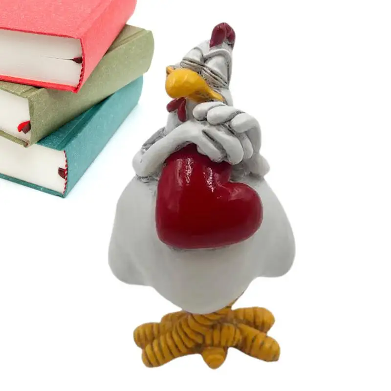 Rooster Statue Farm Animal Rooster Holding A Loving Heart Decor Table Ornament Resin Chicken Yard Decor For Nature Lovers