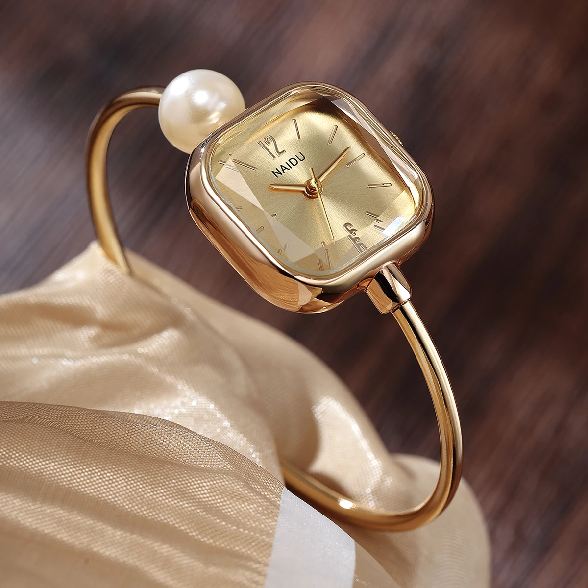 1 Piece of Women's Fashionable Simple Retro Versatile Wristwatch Suitable for Daily Wear