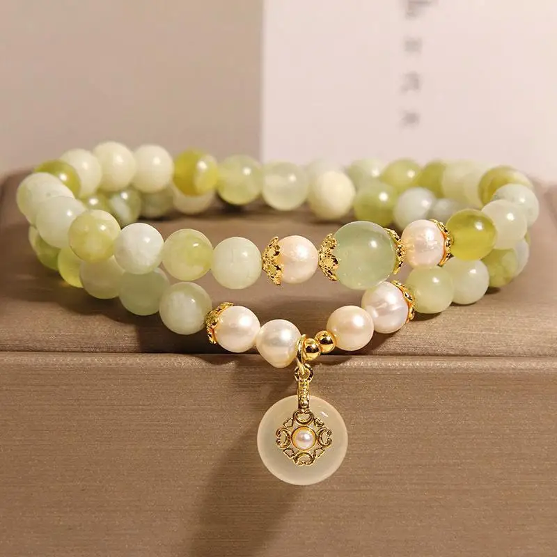 

Натуральный зеленый виноградный молочный колпачок с кристаллами и двойным кругом для женщин, легкий роскошный нишевый изысканный элитный браслет с пряжкой мира