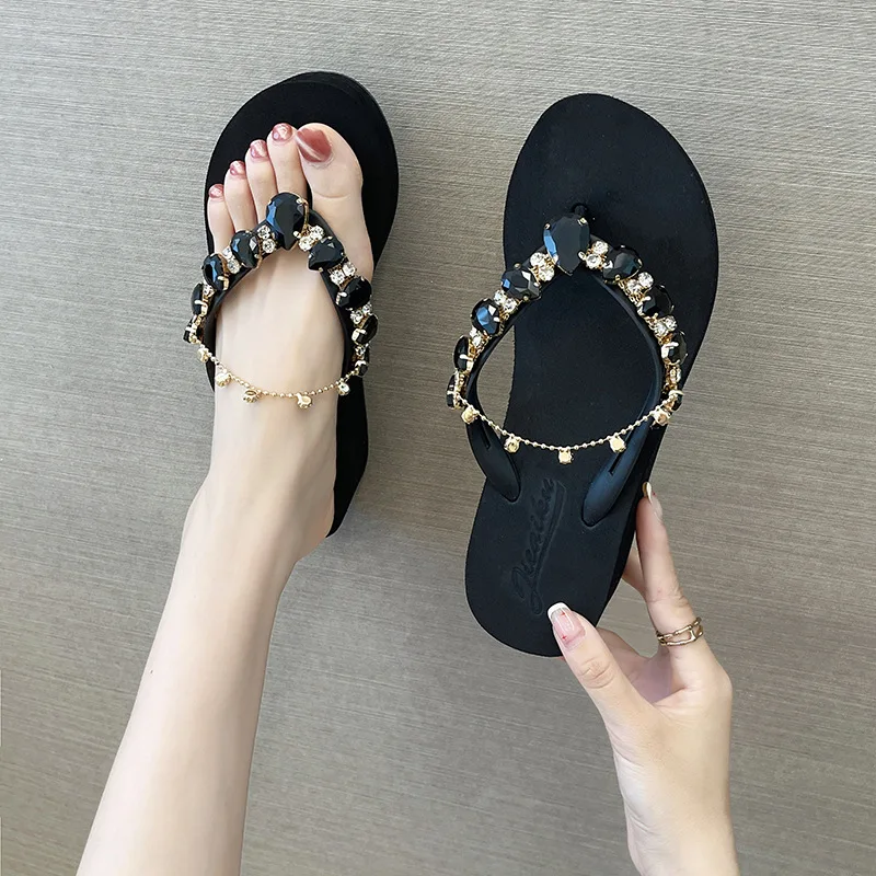 Glitter Flip Flops Slippers Women Summer 2023 Fashion Outdoor Rhinestone Chain Wedge Beach Slippers Jelly Hawaiian Flat Sandals