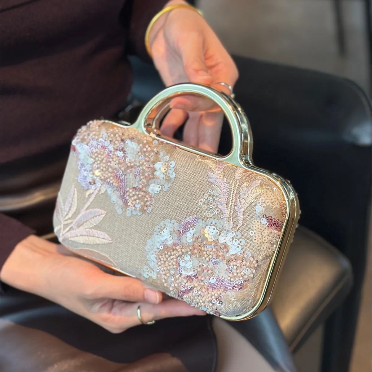 

Chinese Style Embroidery Sequin Flower Square Evening Bags for Women Champagne Pink Small Box Clutch Metal Handle Handbags Party
