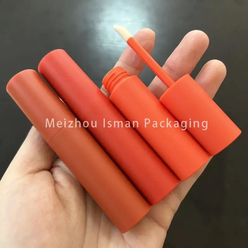 50 buah tabung kemasan Lipgloss pribadi mewah gaya baru bulat 3ml tabung Lip Gloss plastik dengan sikat tongkat