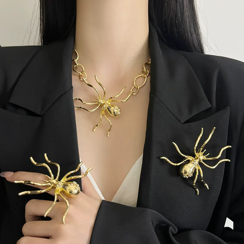 Exaggerated Rhinestone Metal Giant Spider Pendant Necklace Women's 2025 New Vintage Choker Ring Brooch Punk Party Jewelry Access