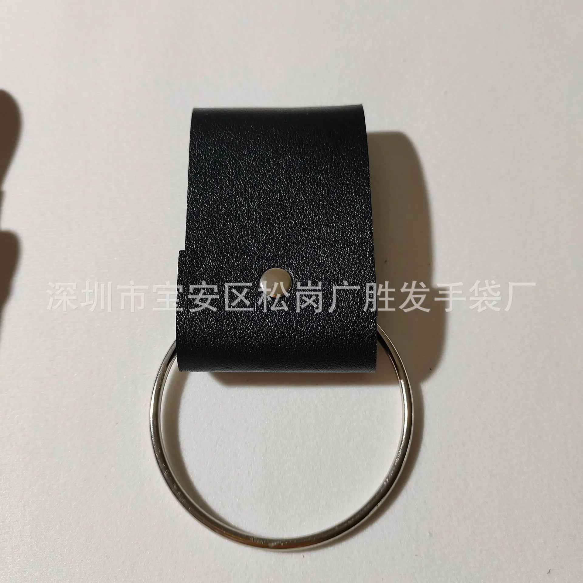 

4 pcs Hooks Pu Strap Kitchen Bathroom Organizer Space-Saving Towel Holder For Oven Door Cabinet Handle Dish Towel Rack