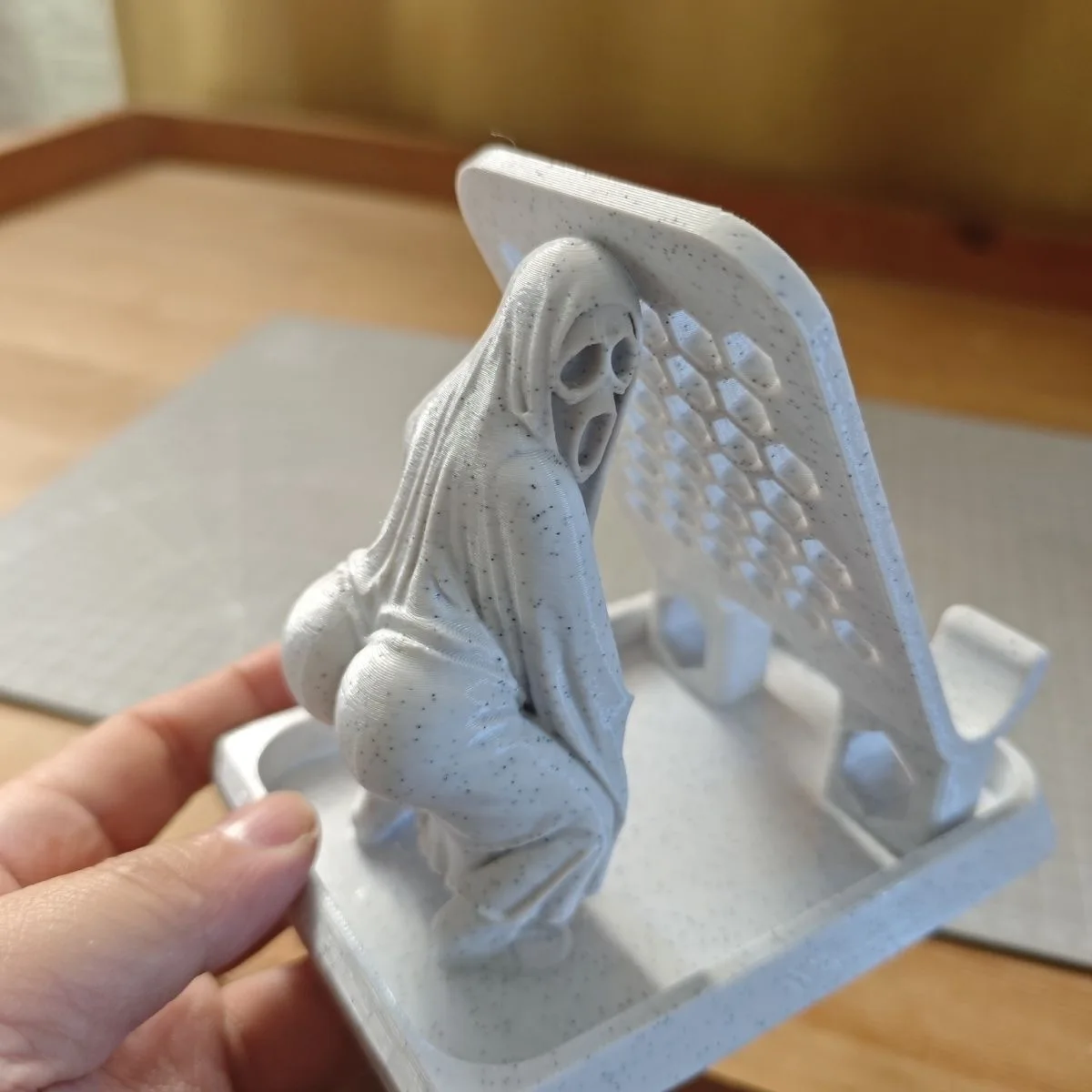 

Table creativity, new style phone holder, phone base for office, gift for memory, figurine