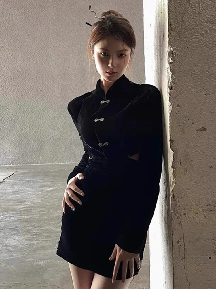 

Элегантное черное платье с длинными рукавами в новом китайском ретро-стиле эпохи Китайской Республики, высококачественное, красивое, женское.