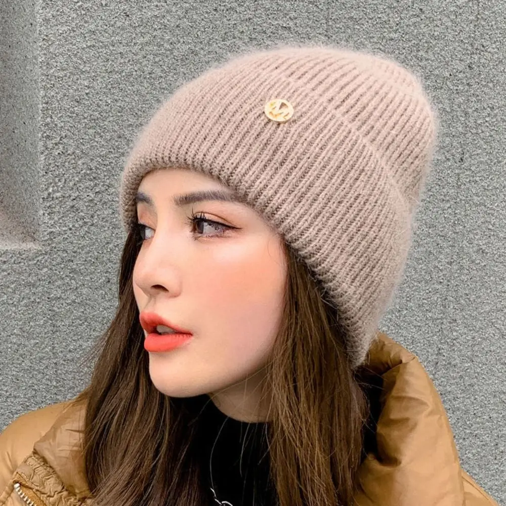 Gorro de invierno de felpa para mujer, gorro de punto de piel de conejo, Simple, a prueba de viento, grueso y cálido, Skullies de Color puro