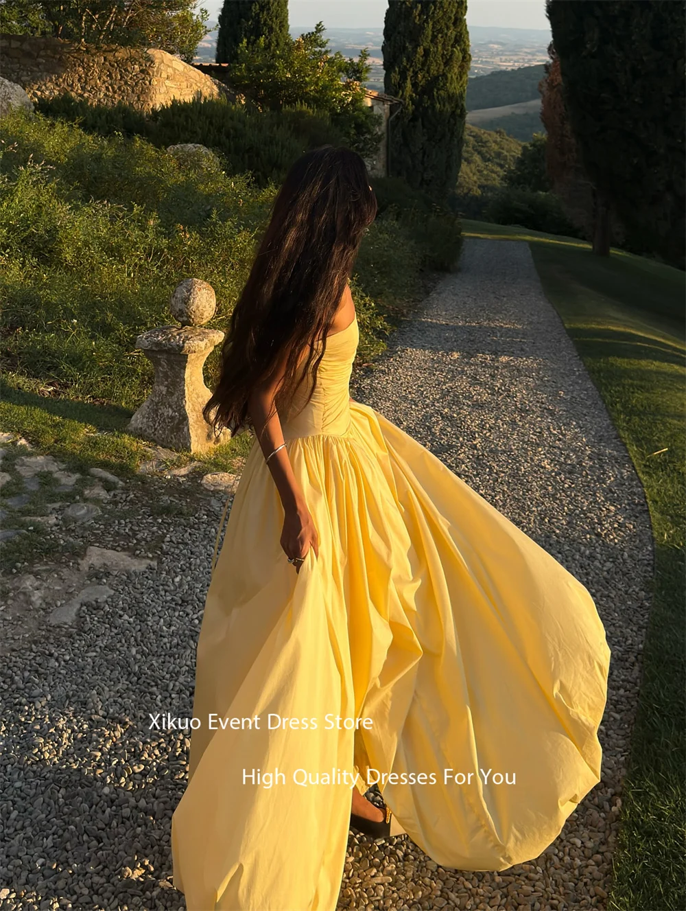 Xikuo 노란색 Strapless 이브닝 가운 Ruched Bodice Robe 칵테일 Femmes 하이 슬릿 라인 우아한 Vestidos Elegantes Customized