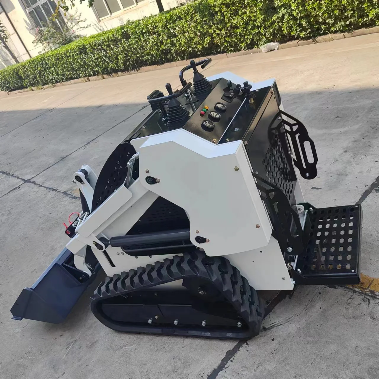 Wheel Loader Harga Pabrik Gratis Pengiriman Miniskid Mini EPA Engine Skid Steer Loader Attachment Mini Kubota Diesel Loader