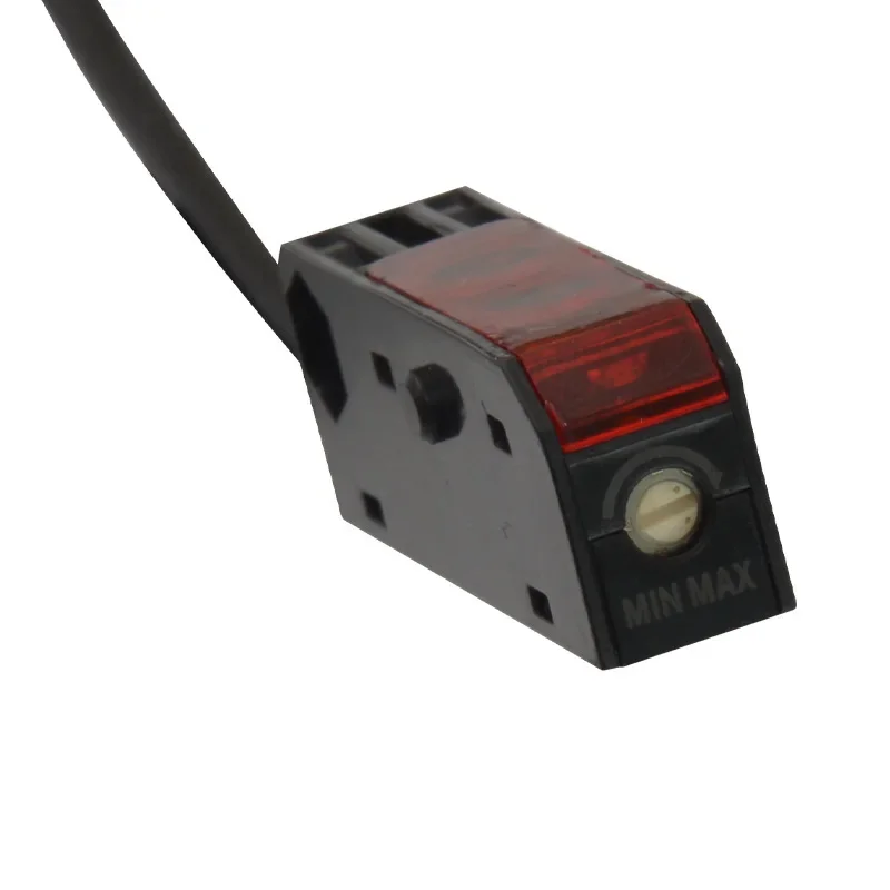 Photoelectric induction switch FGN08-10 diffuse reflection small square ranging 10cm photoelectric sensor