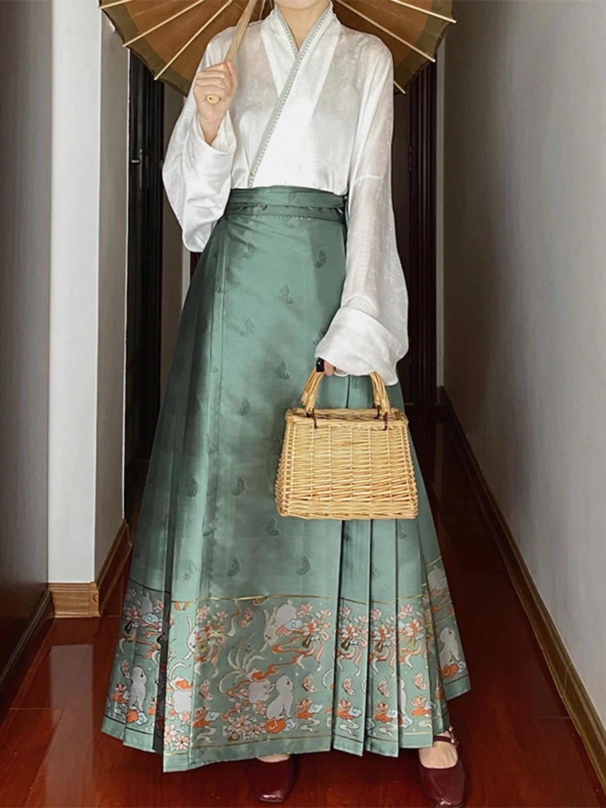 

Original Hanfu Five pairs of pleats Open Ming-made imitation makeup flower horse face skirt Women's skirt woven pattern