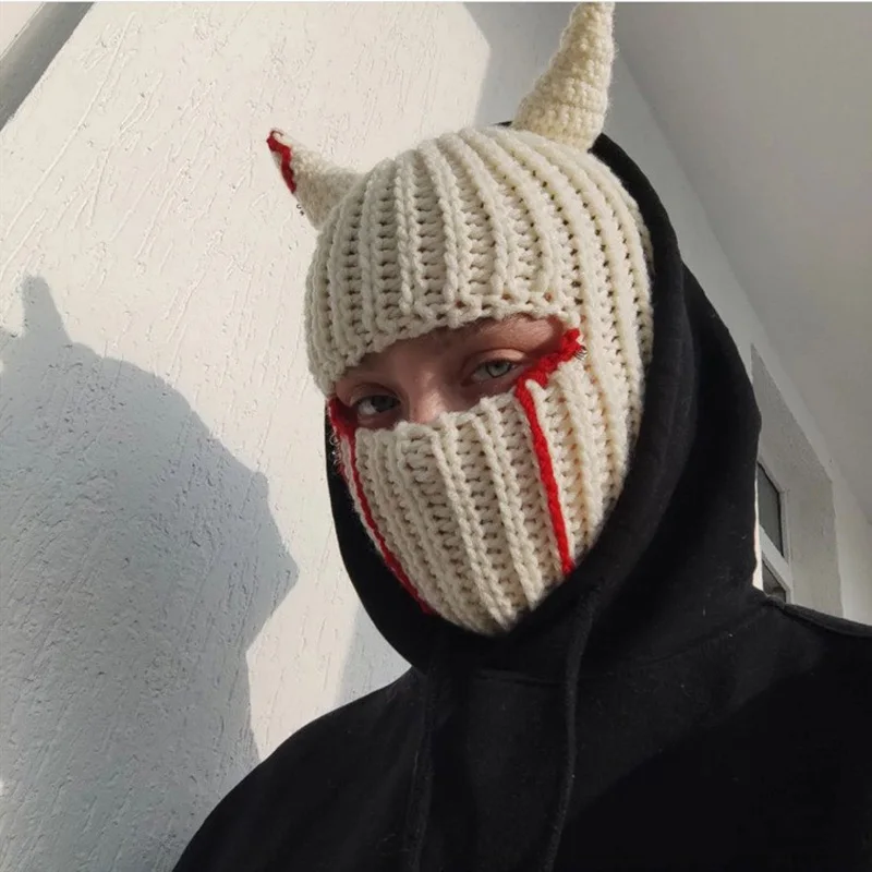 Mężczyźni Gothic Balaclava Halloween Devil Horn Beanie Hat Full Face Cover Ski Mask Hat Winter Windproof Wool Knit Hat For Outdoor