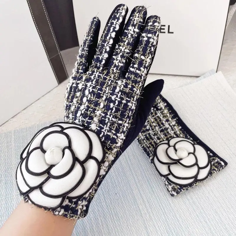 

Cashmere Gloves Fashion Small Fragrance Three-Dimensional Camellia Ladies Gloves Elegant Outdoor Thickening Riding Gloves D001