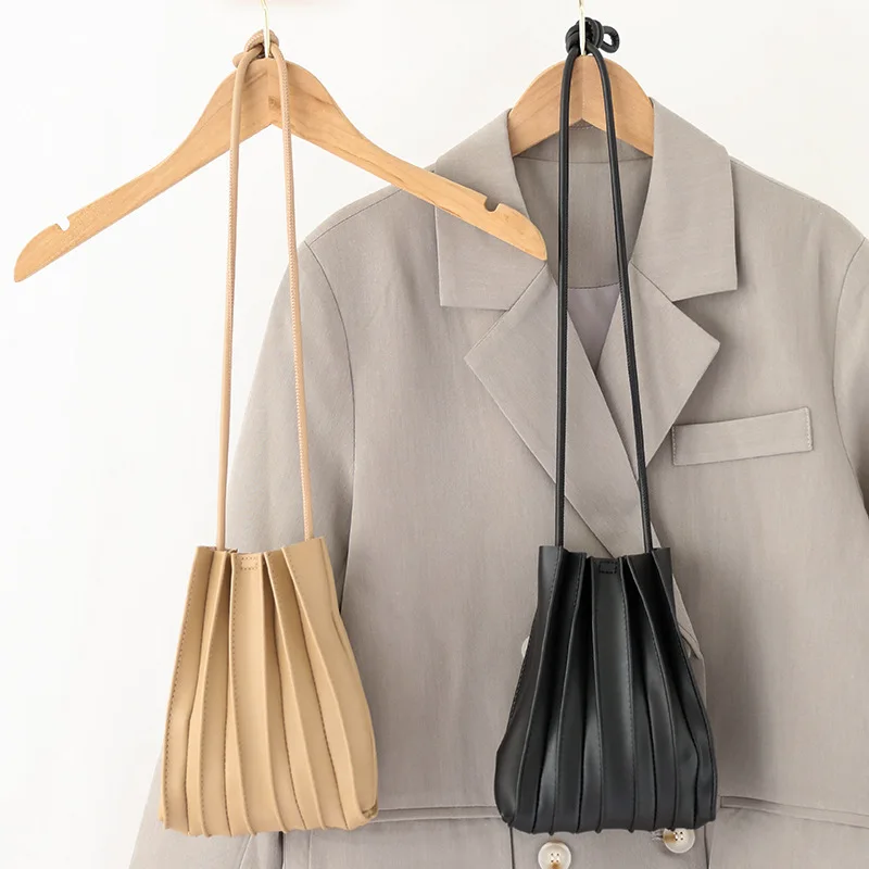 Korean Version Simple Pleated Mini Mobile Phone Bag Casual Soft Leather Cross Body Shoulder Messenger Bag