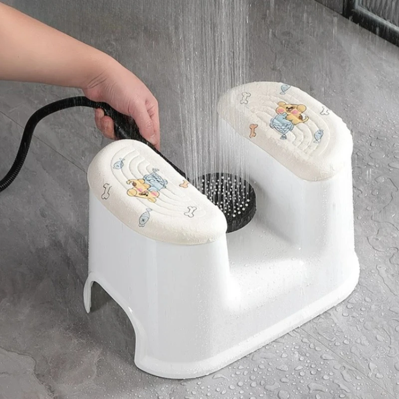 U‑Shaped Bathroom Shower Stool Women Elderly Non‑Slip Plastic Bath Seat Bath Chair Private Part Cleaning Home Toilet Accessory