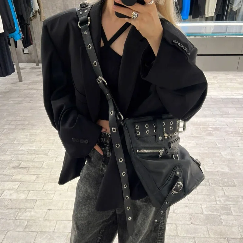 

Women's Punk Style Crossbody Bag Motorcycle Large Capacity Bucket Bags Grunge Handbag Street Commuting Black Shoulder Bag Trendy