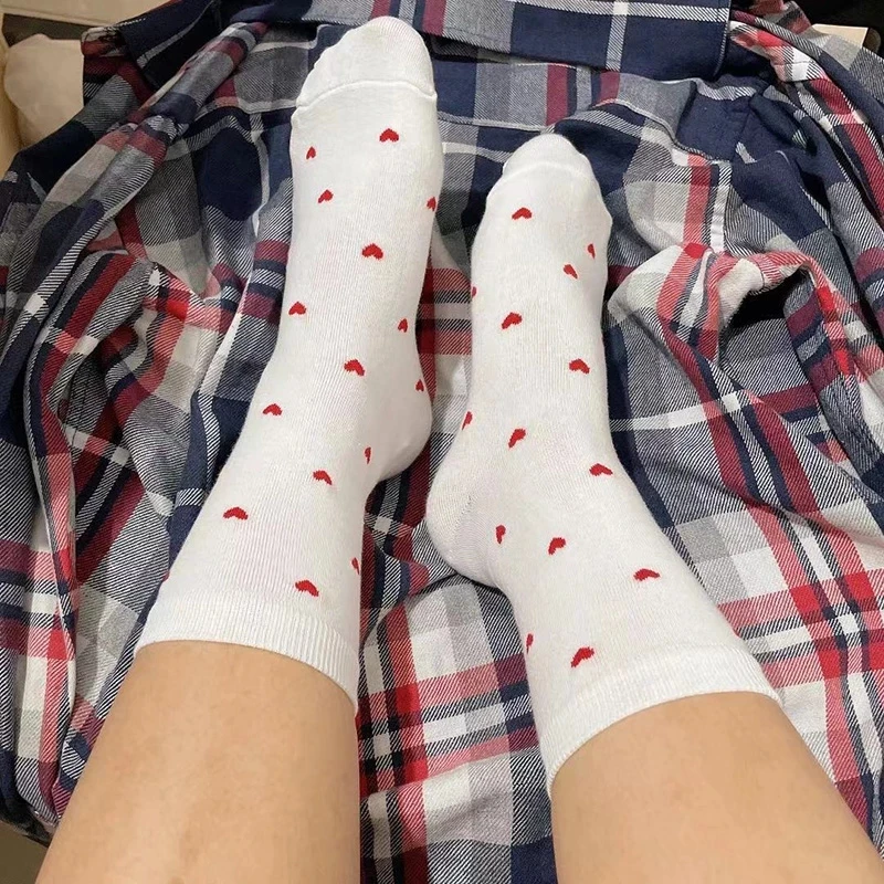 5 Pairs/Lot Woman Cotton Socks Cute Red Heart Printed Sweet Girls Novelty Casual Middle Tube Sox