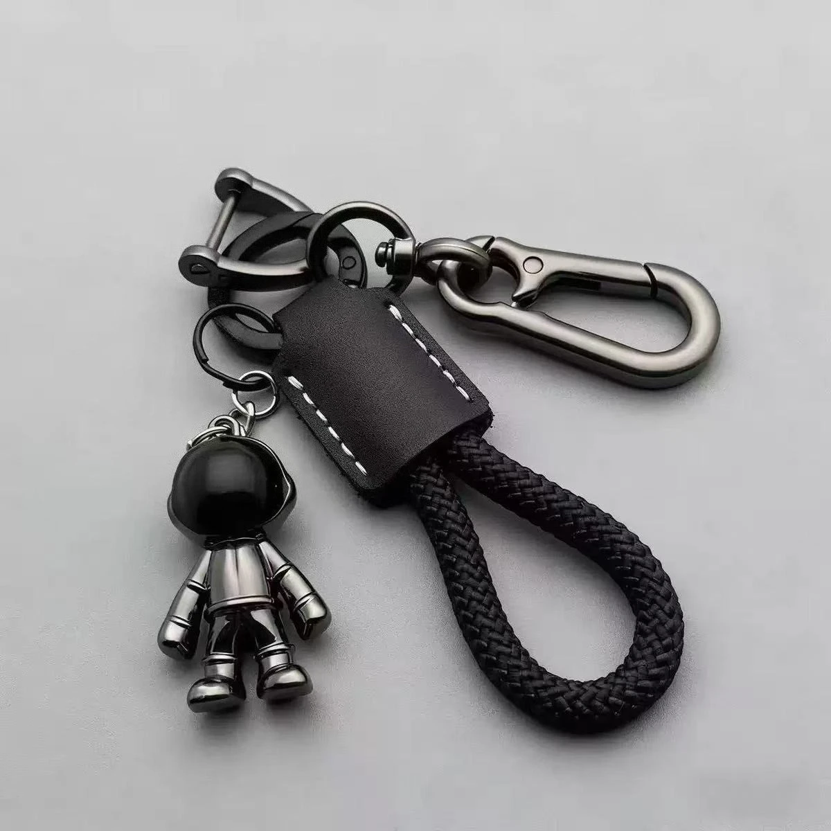 Custom Logo Cartoon Cute Astronaut Car Leather Metal Keychain Men Women Laser Personalize Name Bag Key Chain Ring Couple Keyring